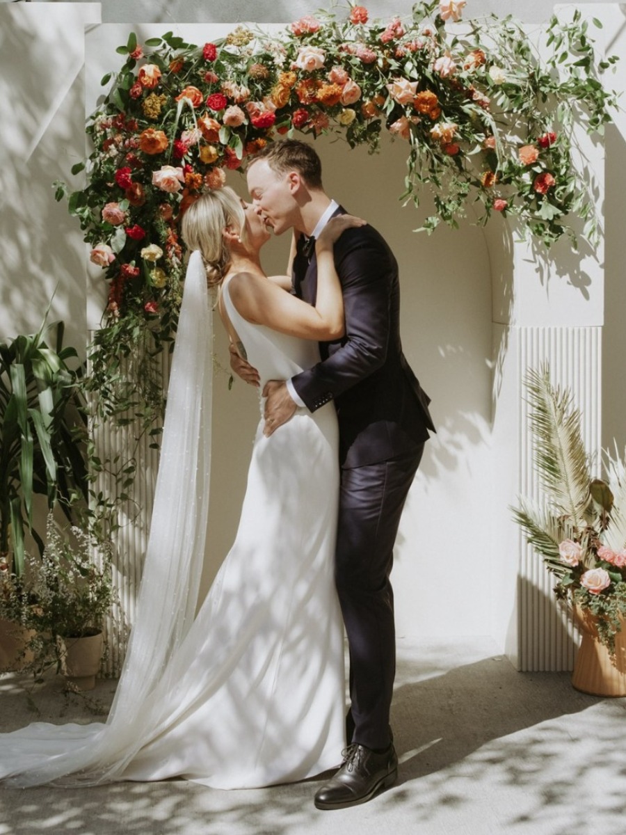 Bringing Tropical Cabo Vibes To This Downtown Calgary Wedding