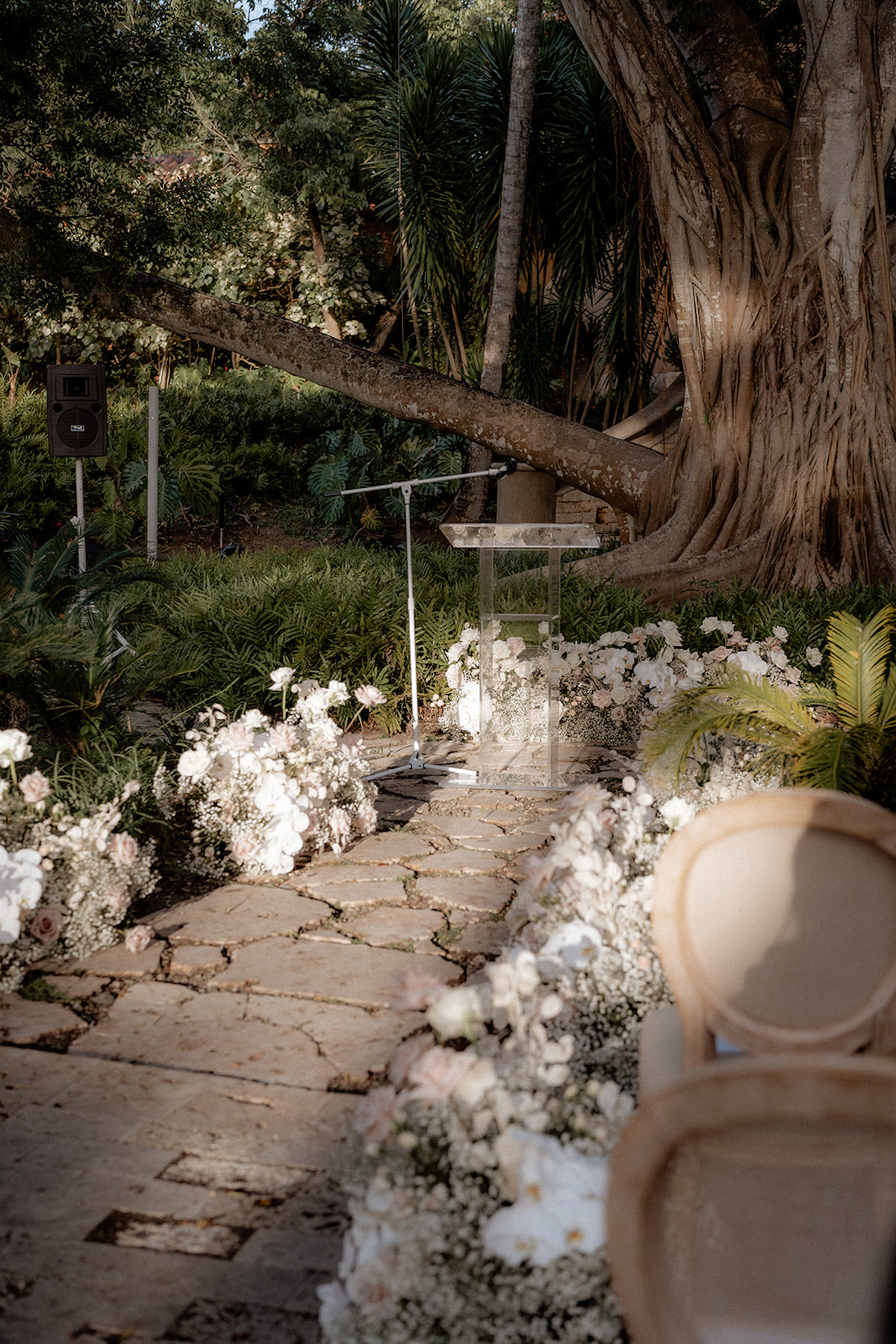 Gatsby Could Never: Contemporary Meets Ethereal for this Glam Ritz Carlton Wedding