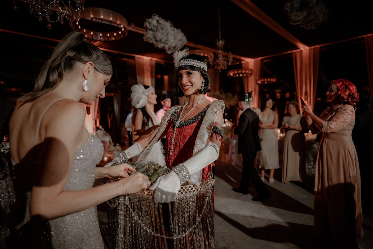 Gatsby Could Never: Contemporary Meets Ethereal for this Glam Ritz Carlton Wedding